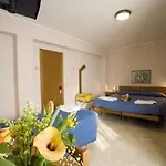 Mater Hotel 2*