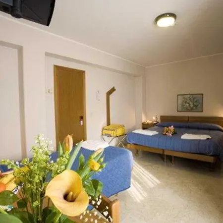 Mater Hotel 2*